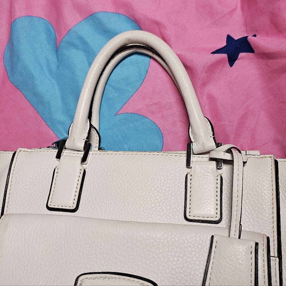 MICHAEL KORS  LEATHER SHOULDER BAG - Picture 14 of 17